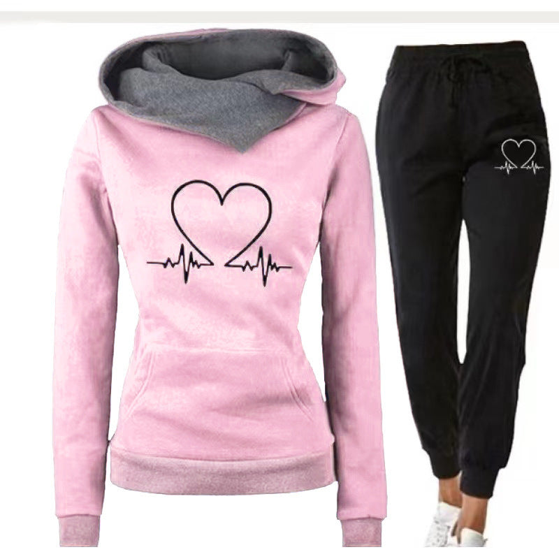 Completo Sportivo con Cuore – Stile Romantico e Comfort Assoluto